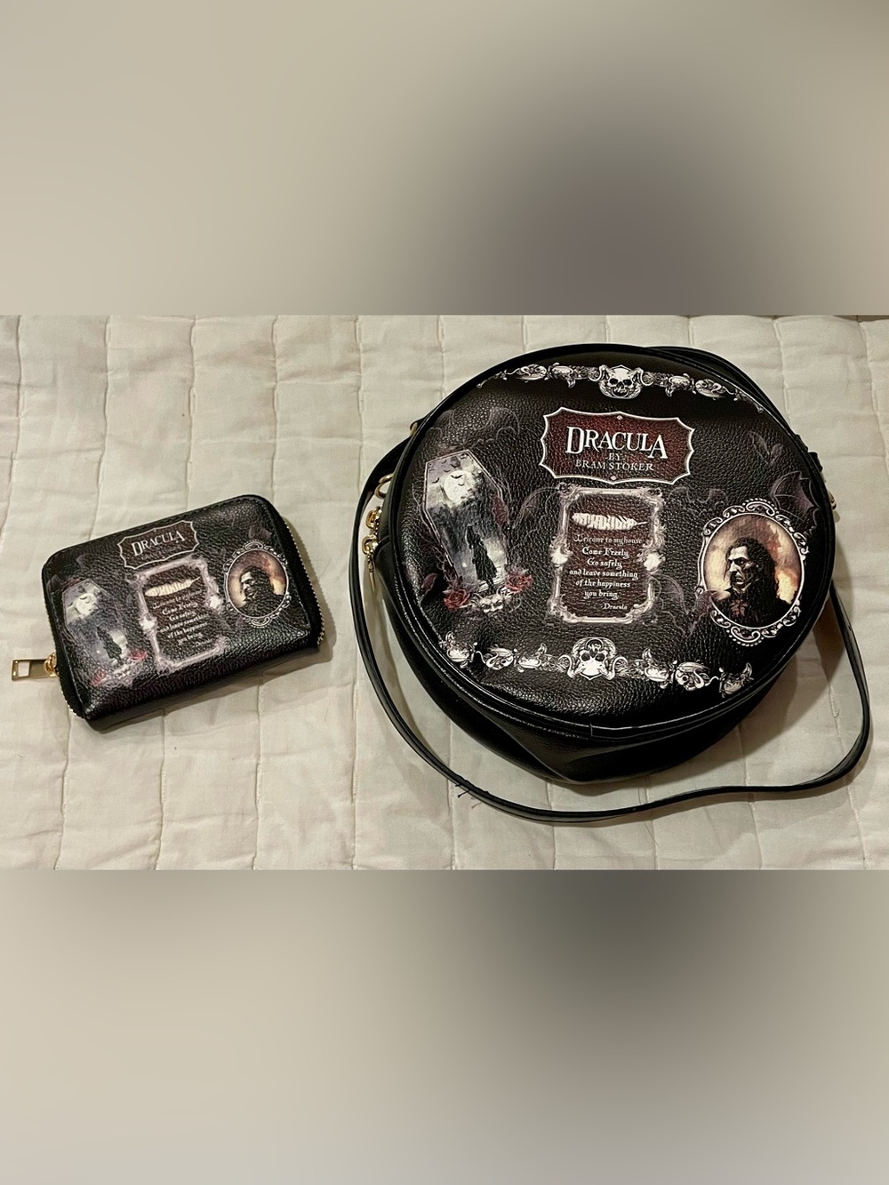 “The Dracula” Circle Crossbody Bag